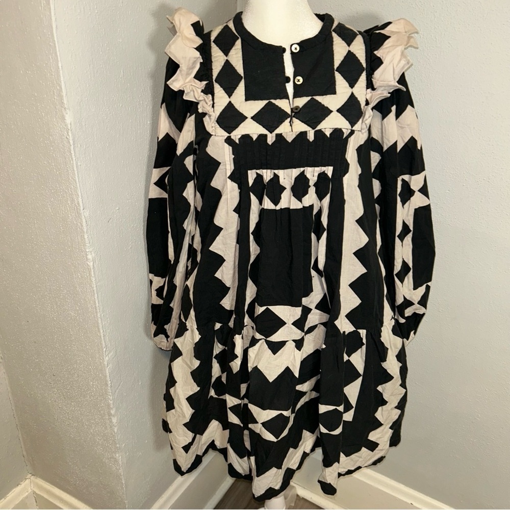 Sea New York Black and Cream Long Sleeve Dress - Picture 1 of 4